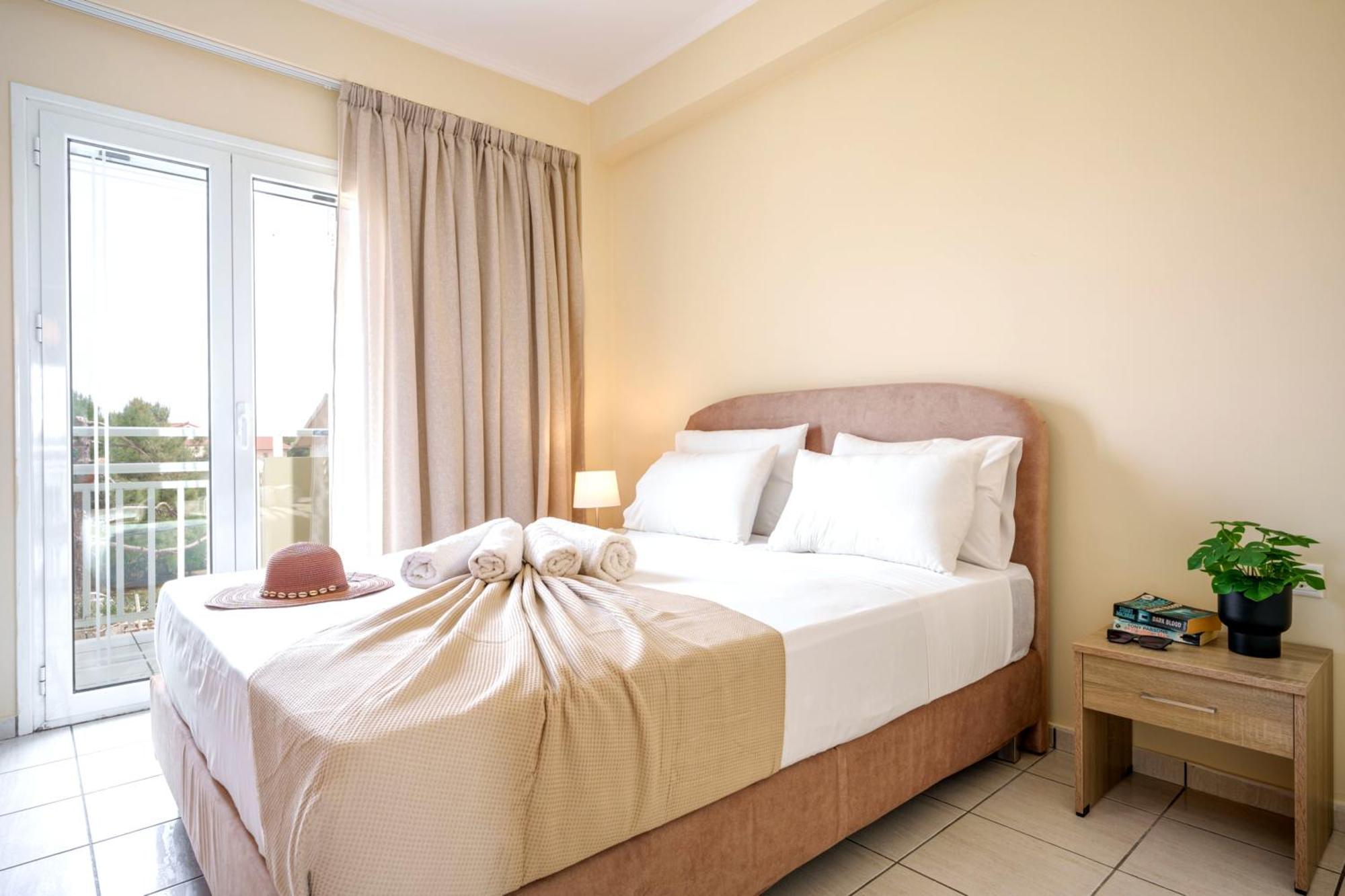 Solomos Apartments Skala  エクステリア 写真